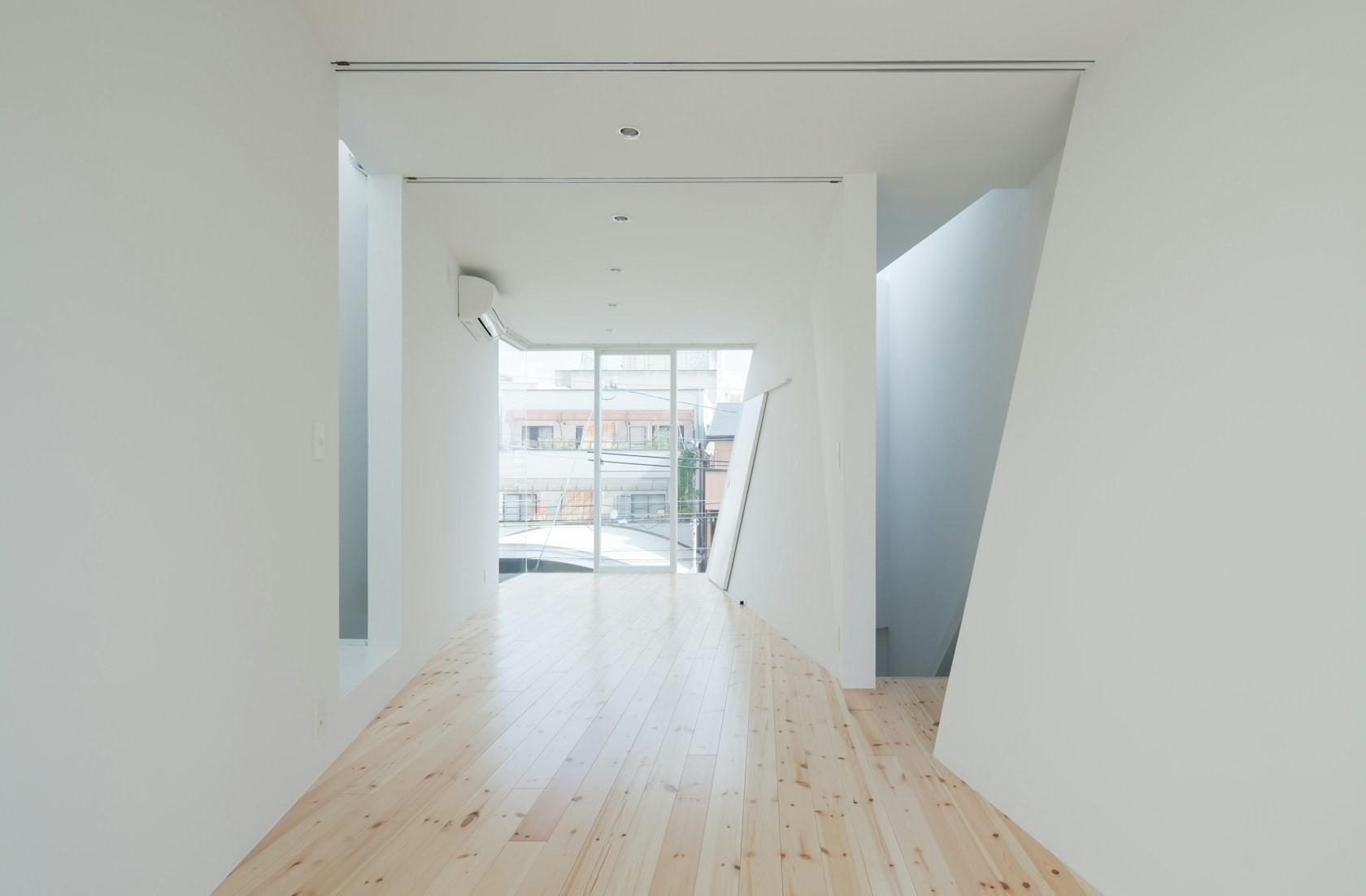 House in Tamatsu - image 15