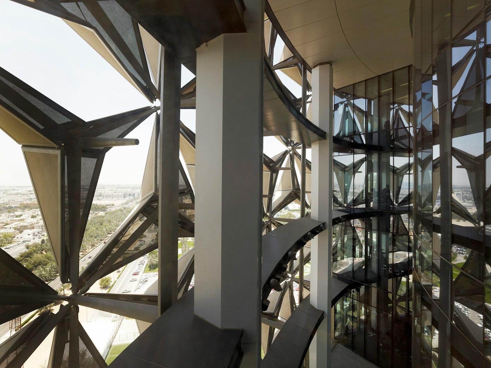 Al Bahr Towers - image 4