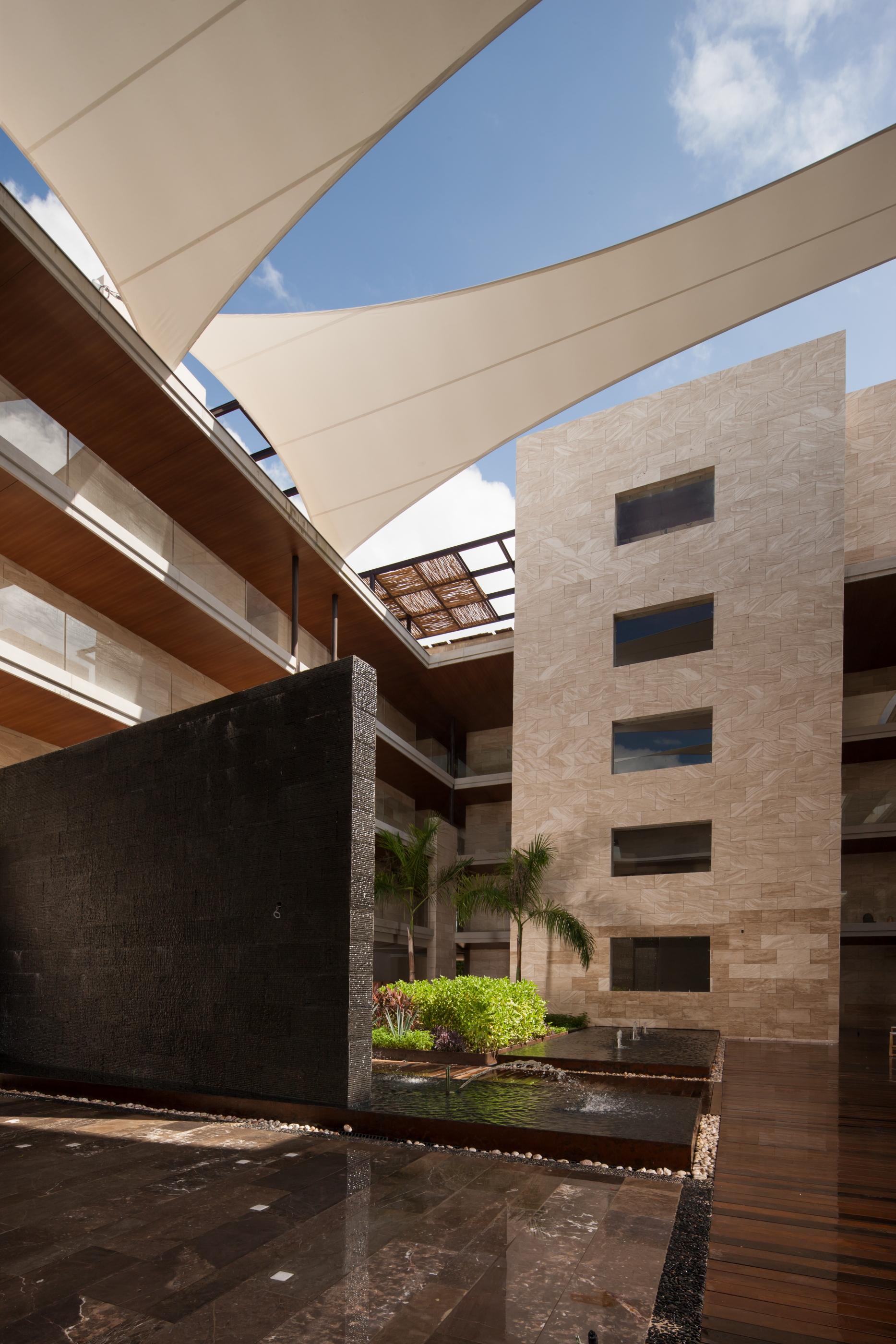 Cacao Hotel - image 5