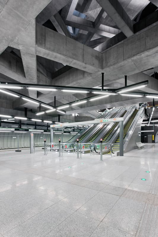 M4 Fővám tér station - image 2