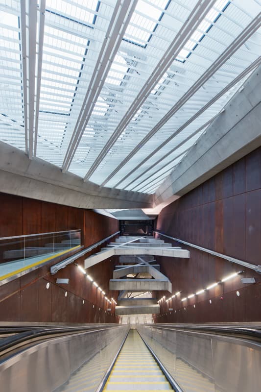 M4 Fővám tér station - image 12