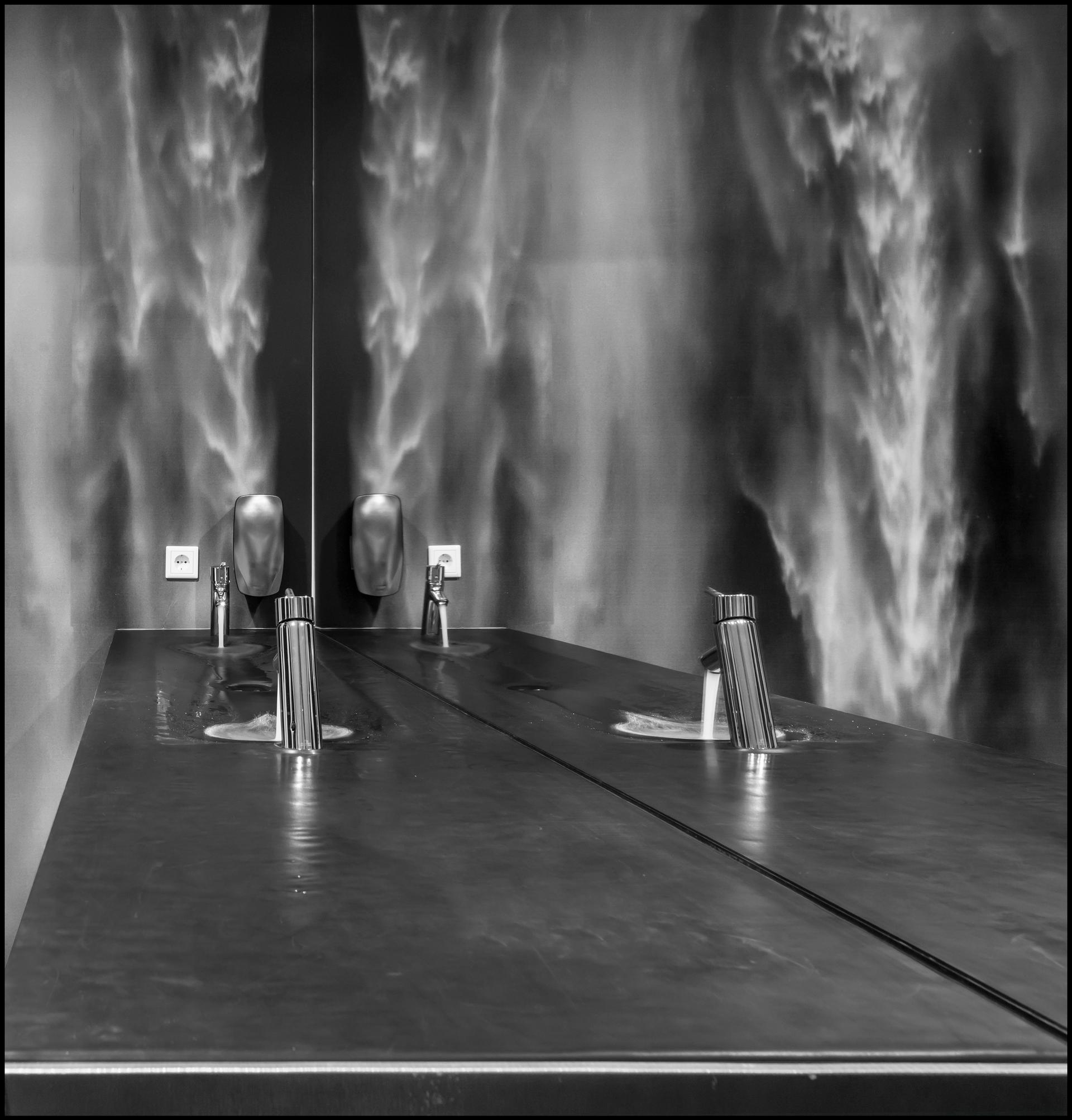 Ion Luxury Adventure Hotel - ICELAND - image 3