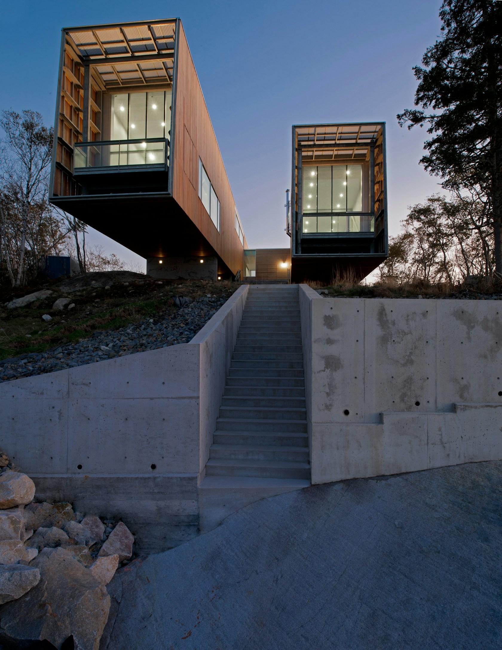 Two Hulls House - image 11