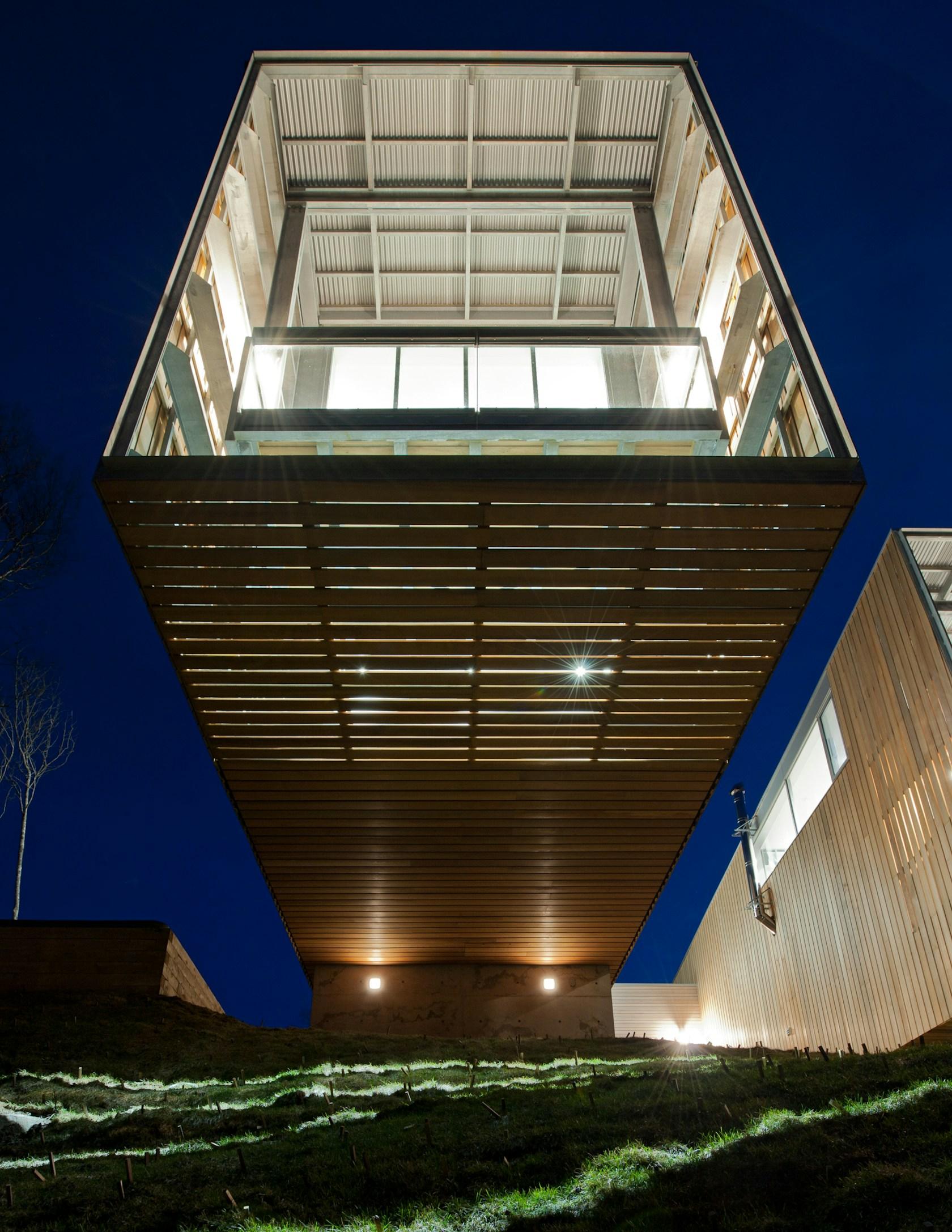 Two Hulls House - image 12