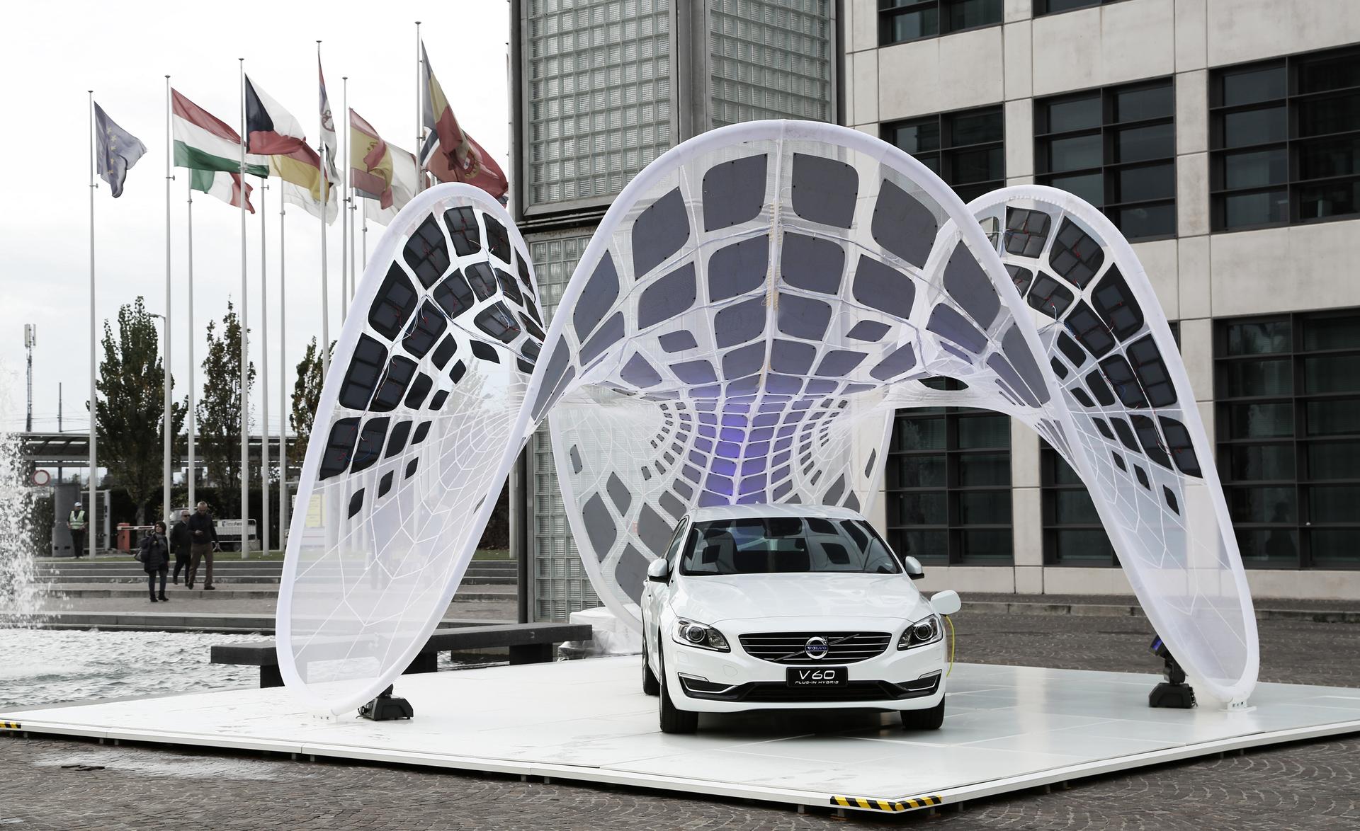 Pure Tension Pavilion - image 10