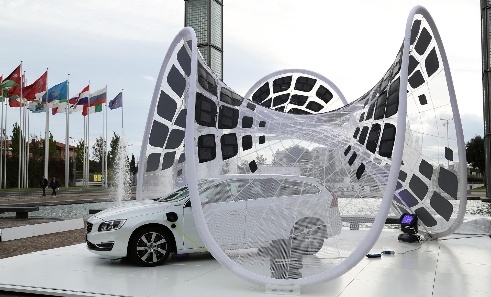 Pure Tension Pavilion - image 8