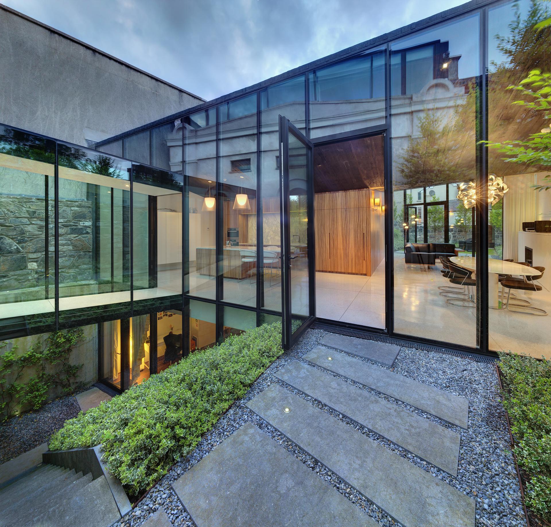 Flynn Mews House - image 4