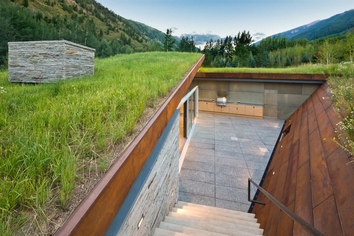House in the Mountains - image 6