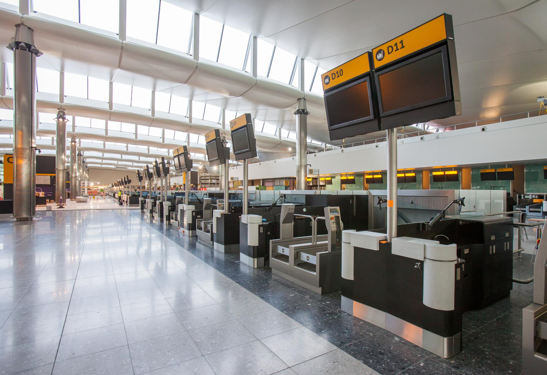 Terminal 2 -the Queen's terminal- Heathrow Airport - image 12