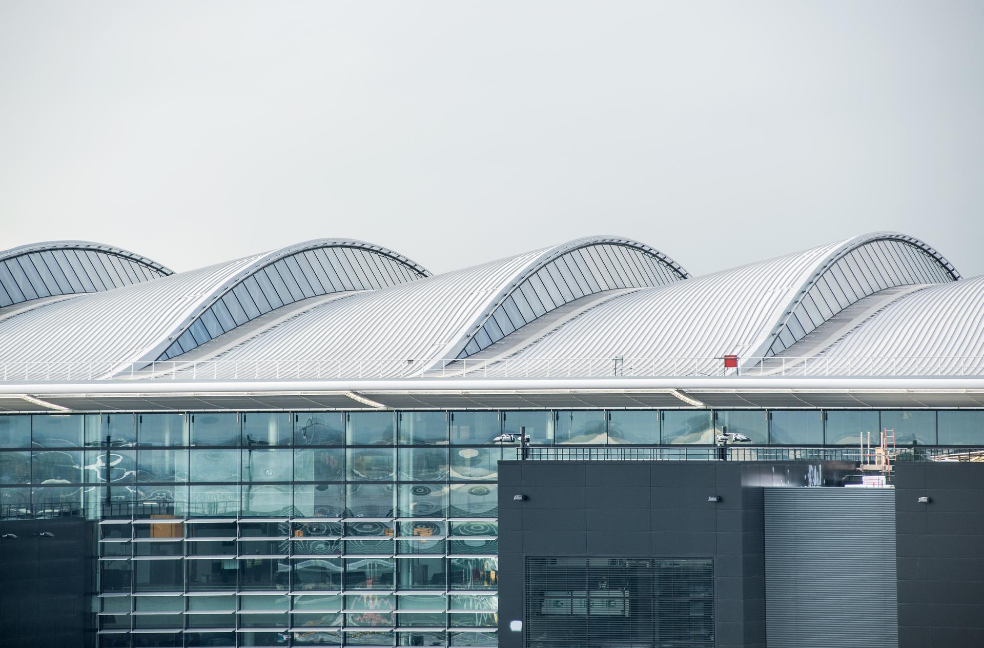 Terminal 2 -the Queen's terminal- Heathrow Airport - image 4