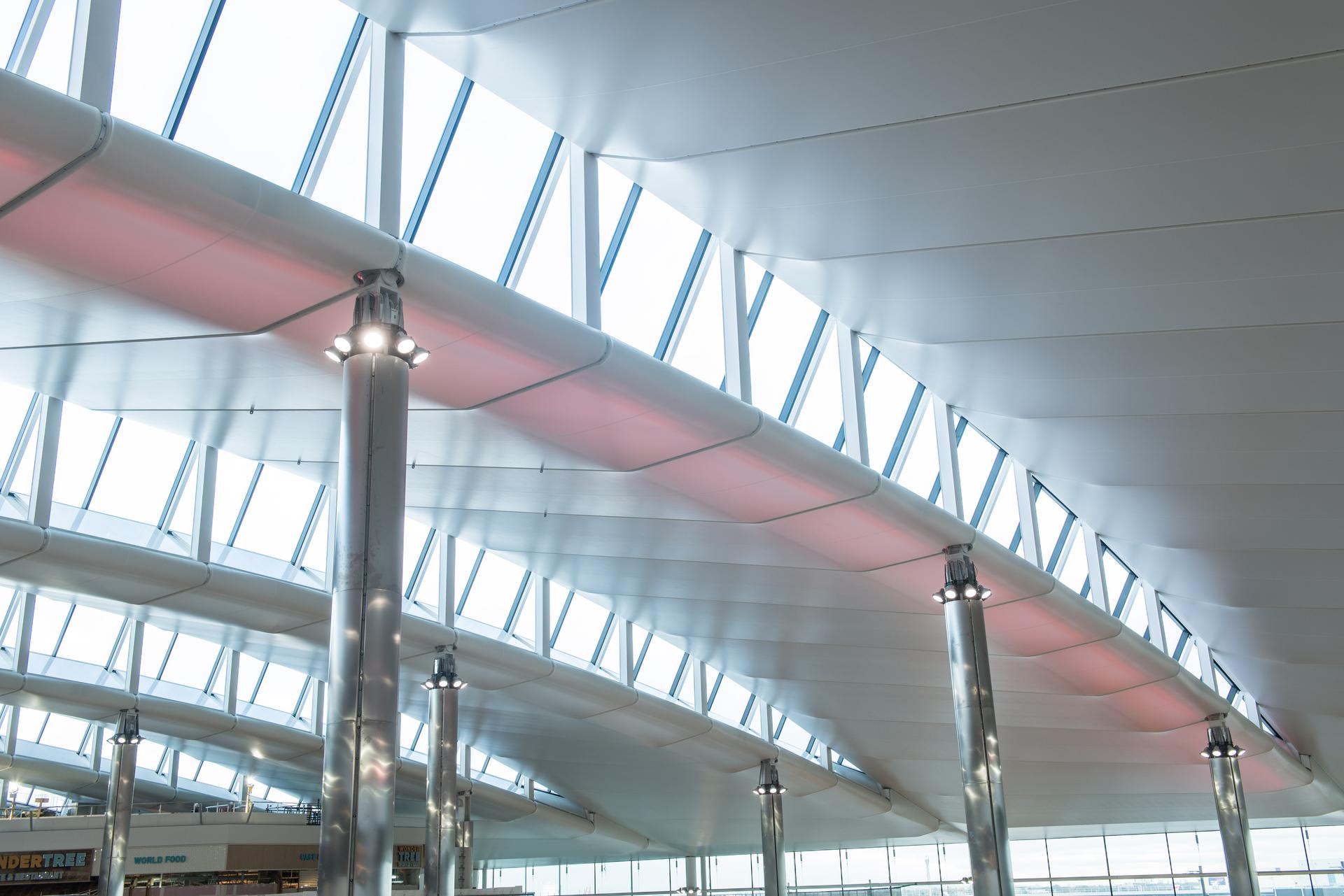 Terminal 2 -the Queen's terminal- Heathrow Airport - image 9