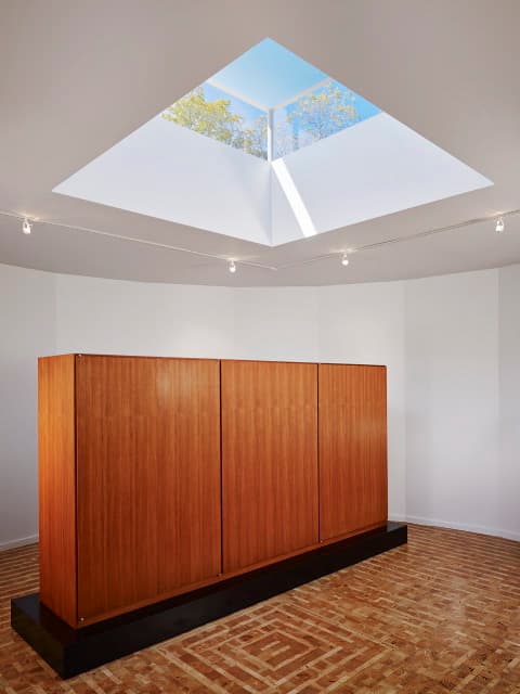 Barnsworth Exhibition Center - image 8