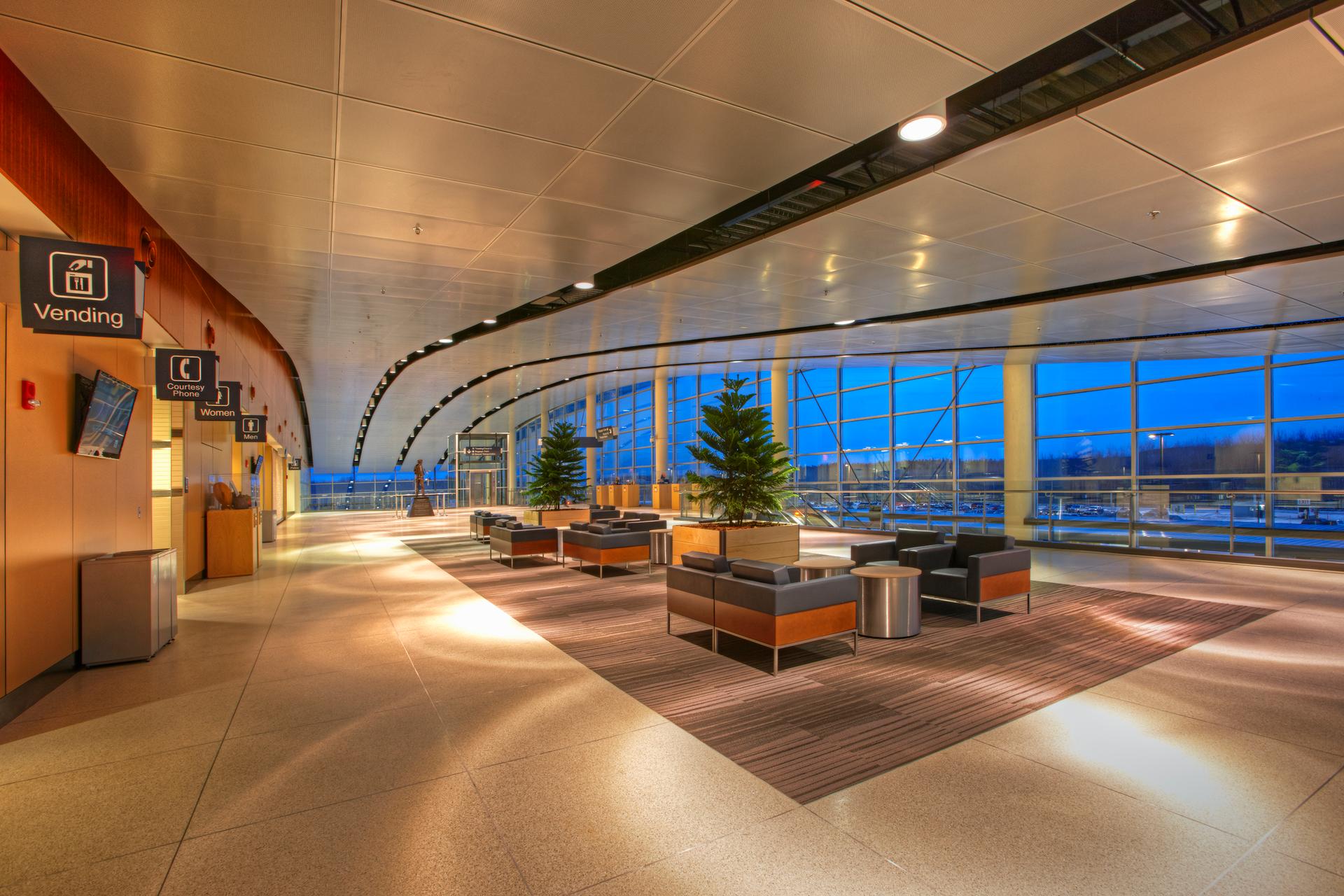 Duluth International Airport - image 8