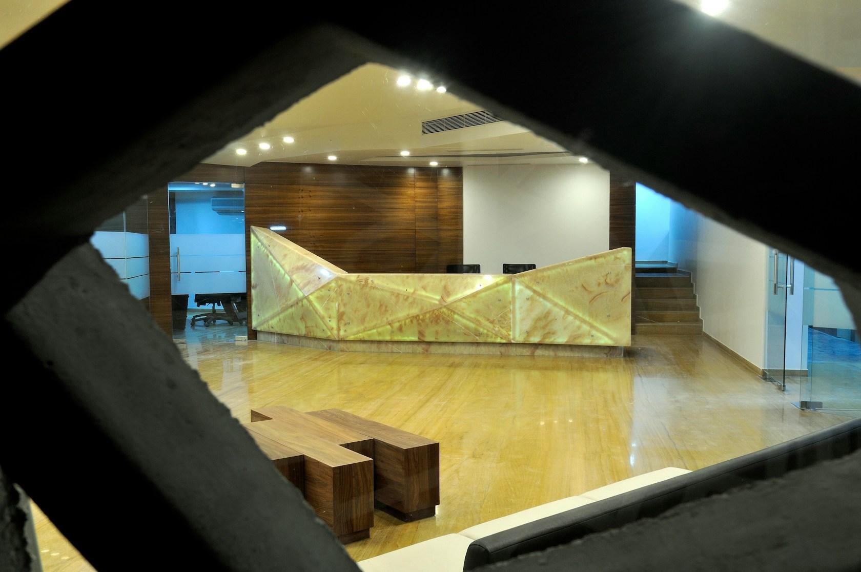72 Screens - image 10