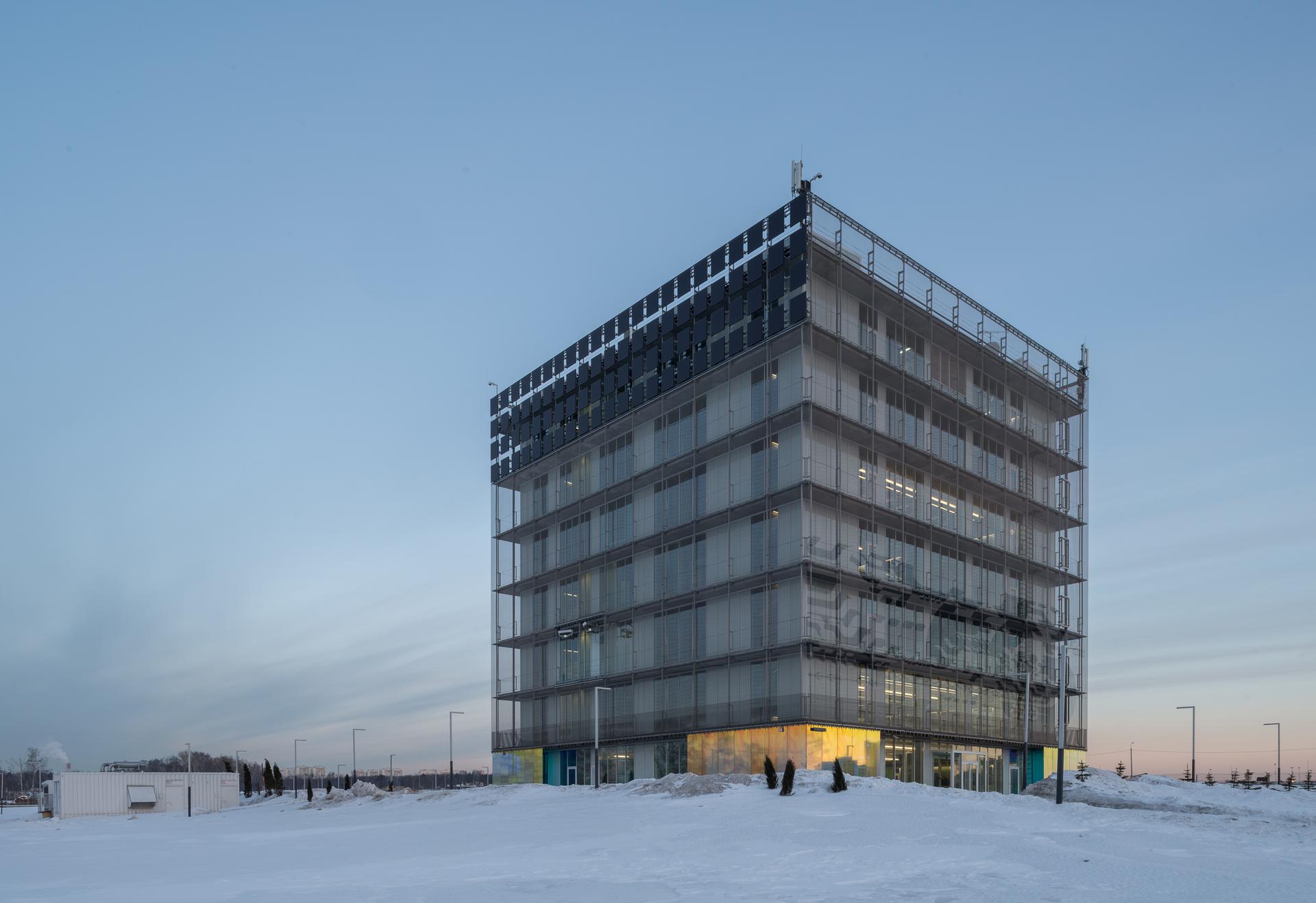 HYPERCUBE