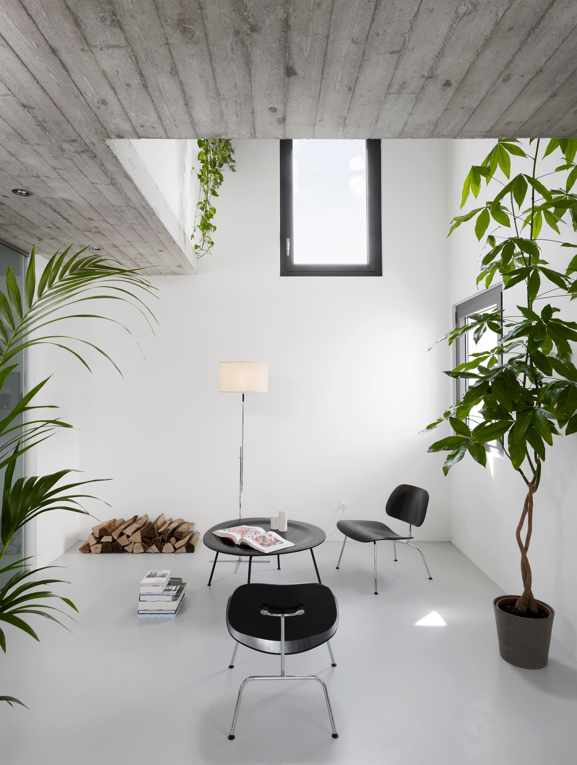 rizza house - image 4