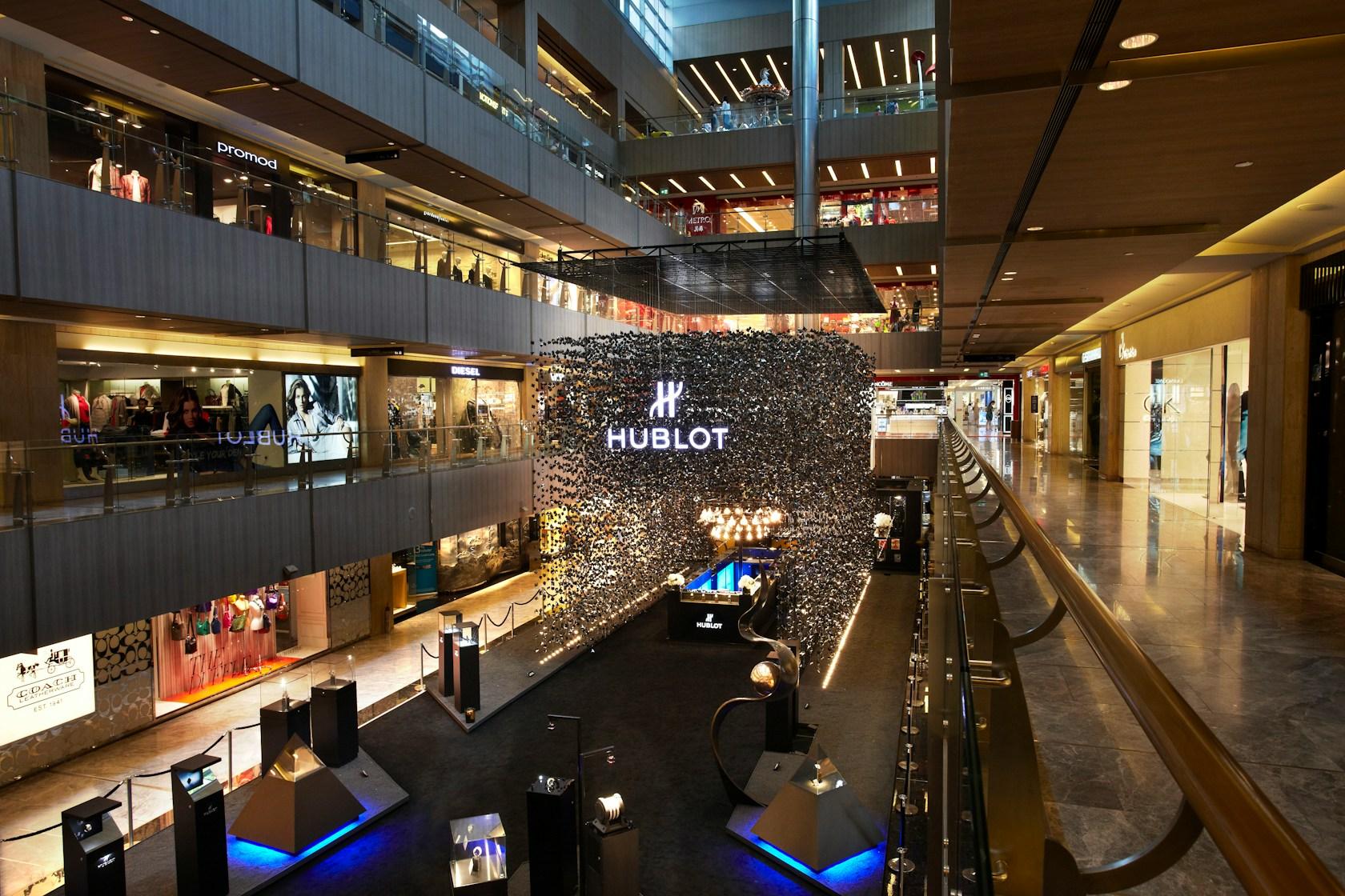 Hublot Pop-up Store - image 3