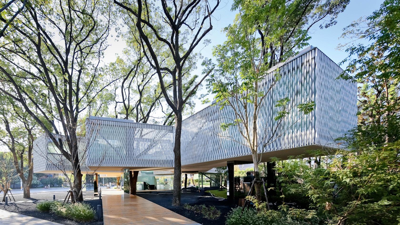 Huaxin Business Center - image 7
