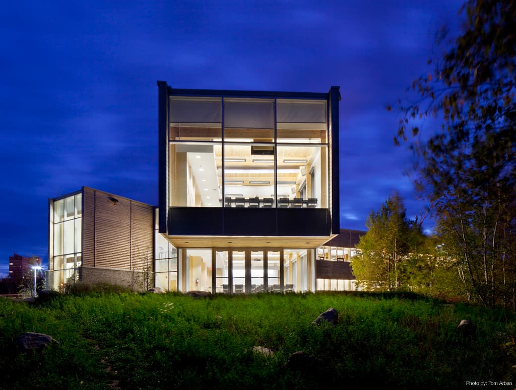 Vale Living With Lakes Centre - image 3