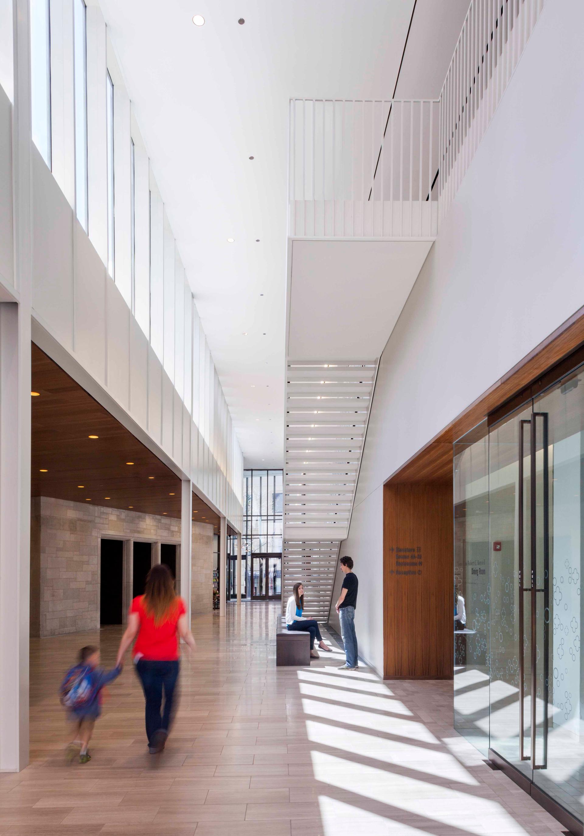 The Genevieve and Wayne Gratz Center at Fourth Presbyterian Church of Chicago - image 4