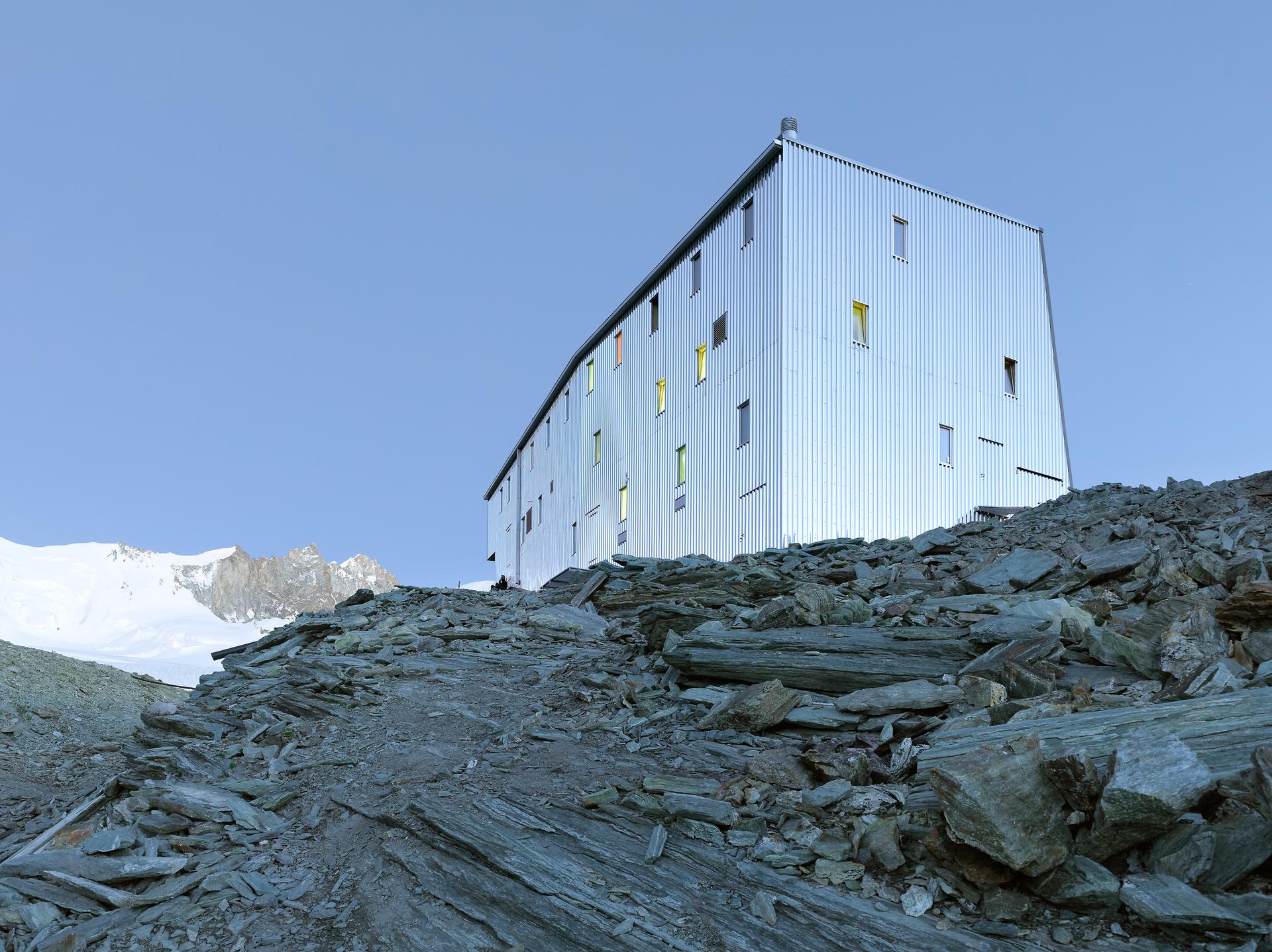 New Mountain Hut at Tracuit