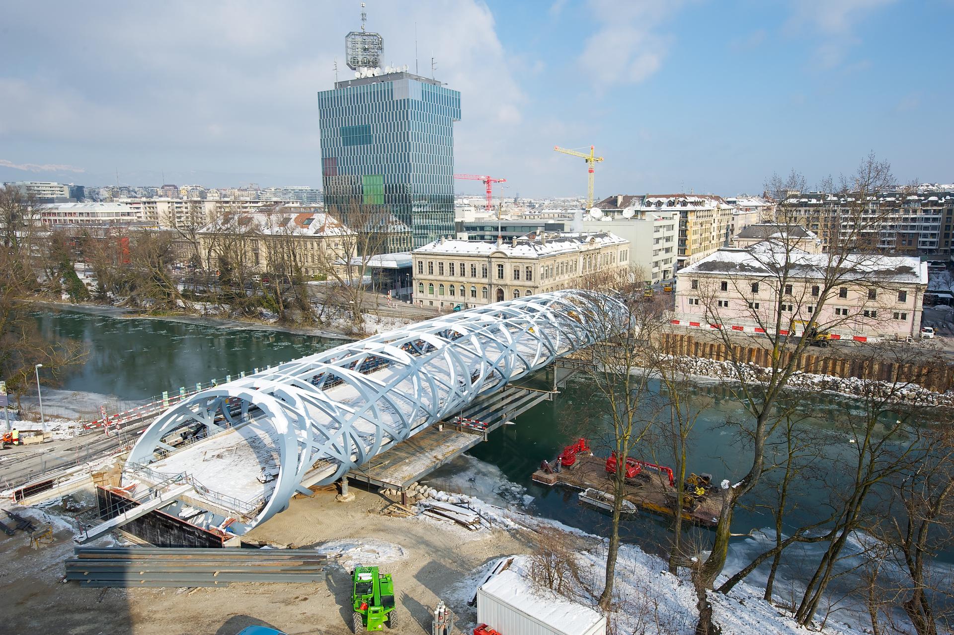 Hans-Wilsdorf Bridge - image 7