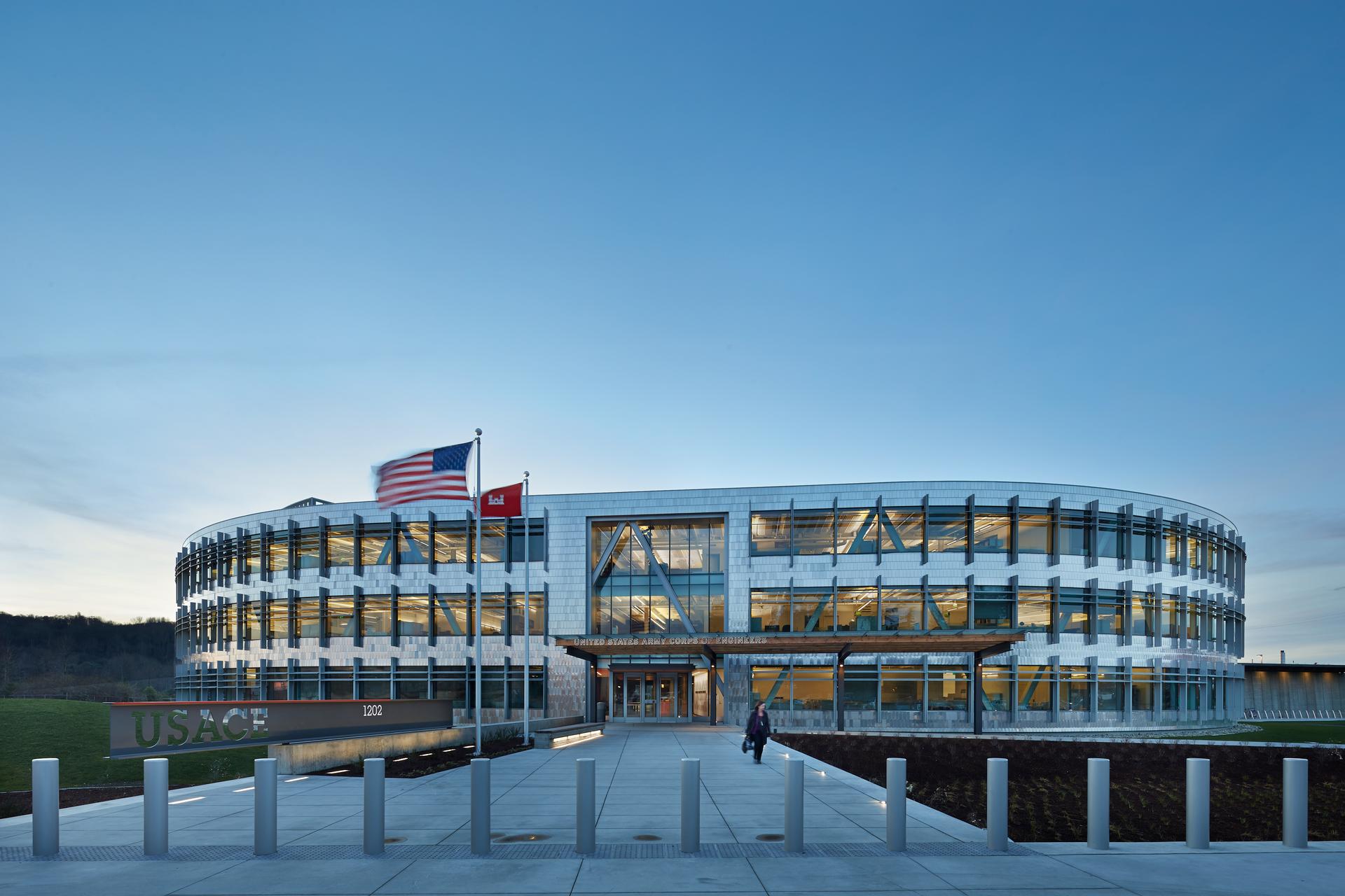 Federal Center South Building 1202 - image 2