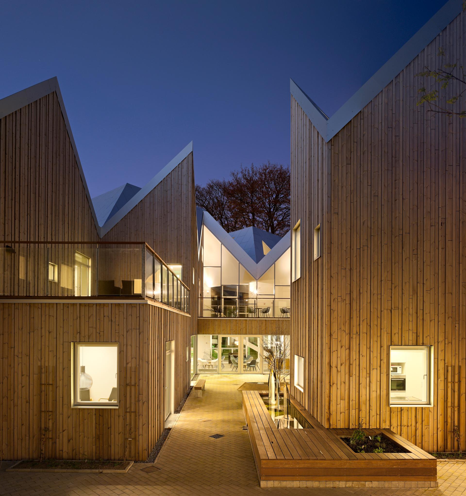 Healthcare Center for Cancer Patients - image 11