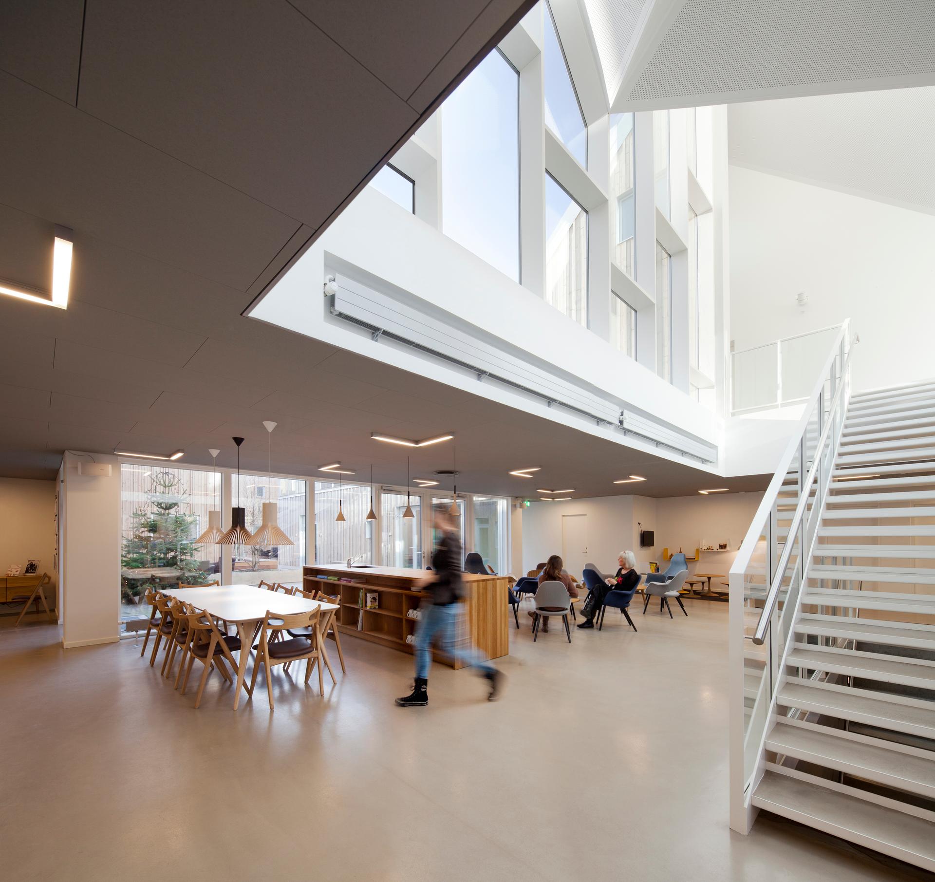 Healthcare Center for Cancer Patients - image 6
