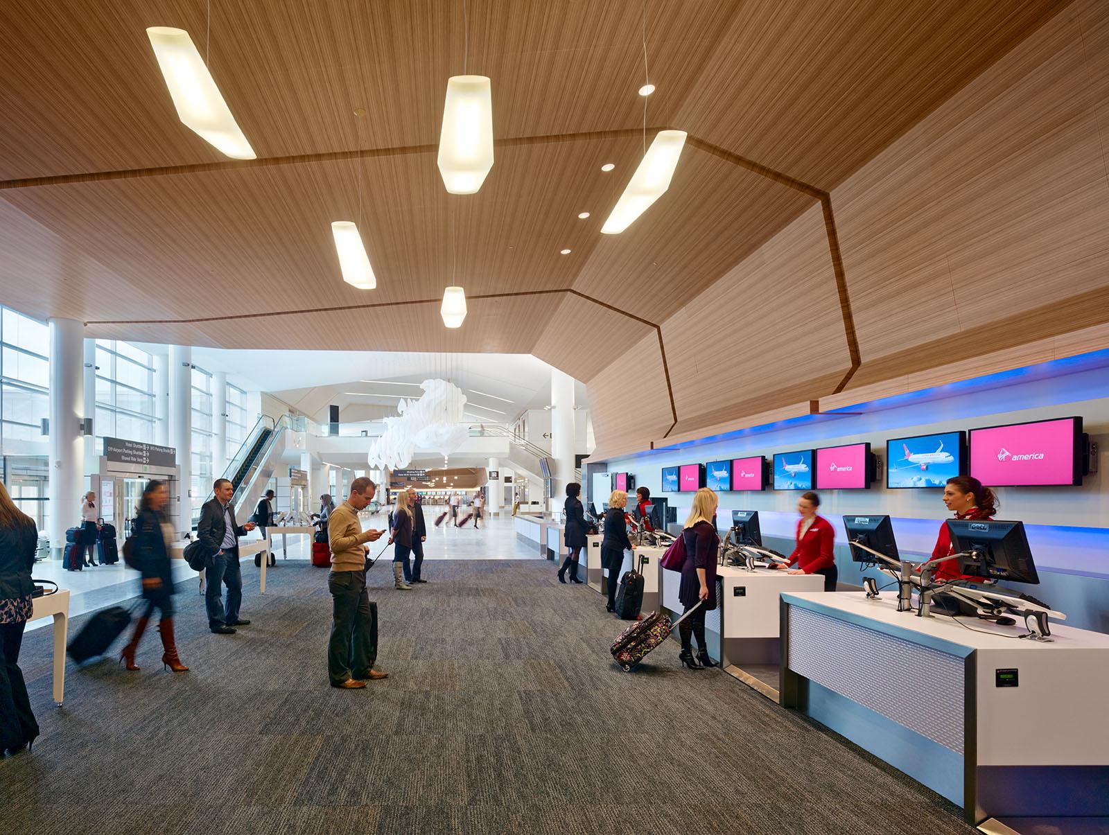 San Francisco International Airport Terminal 2 - image 7