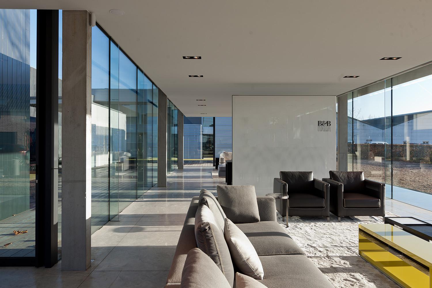 OBUMEX Outdoor Showroom - image 14