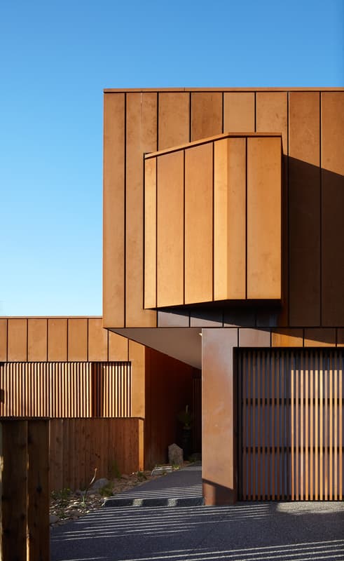 Manning Road House - image 5