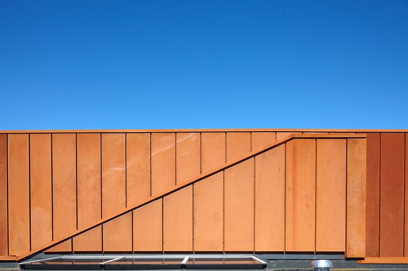 Manning Road House - image 11