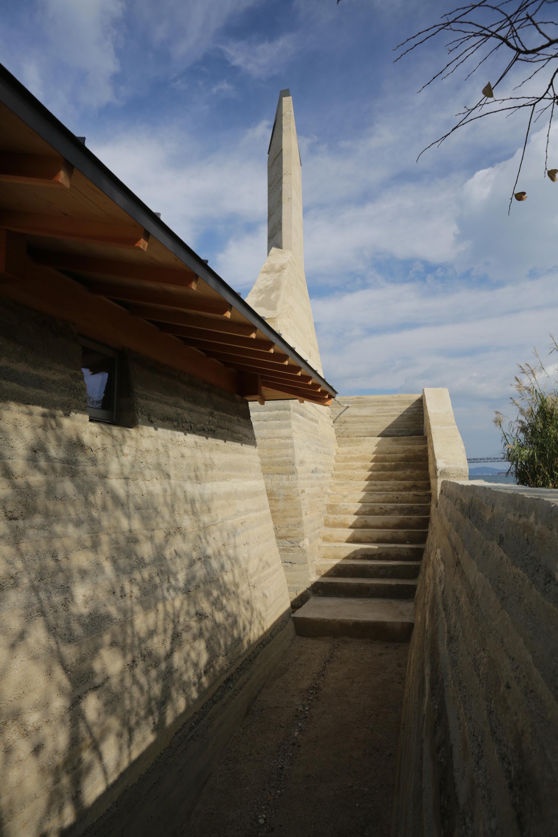 Zenkonyu × Tamping Earth (Work in the Setouchi Triennale 2013) - image 5