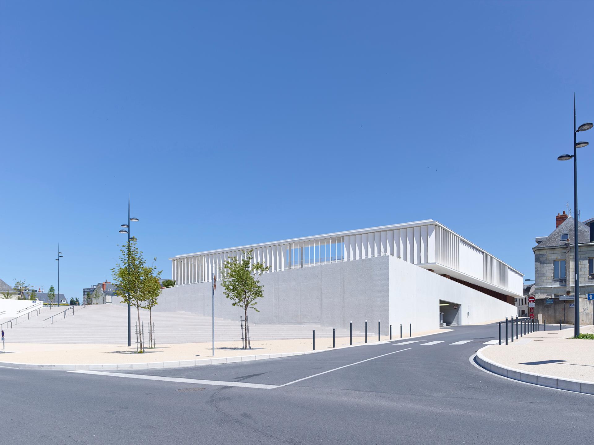 Elementary School Claudie Haigneré - image 2