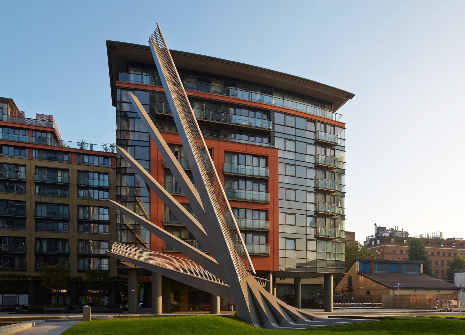 Merchant Square footbridge - image 2
