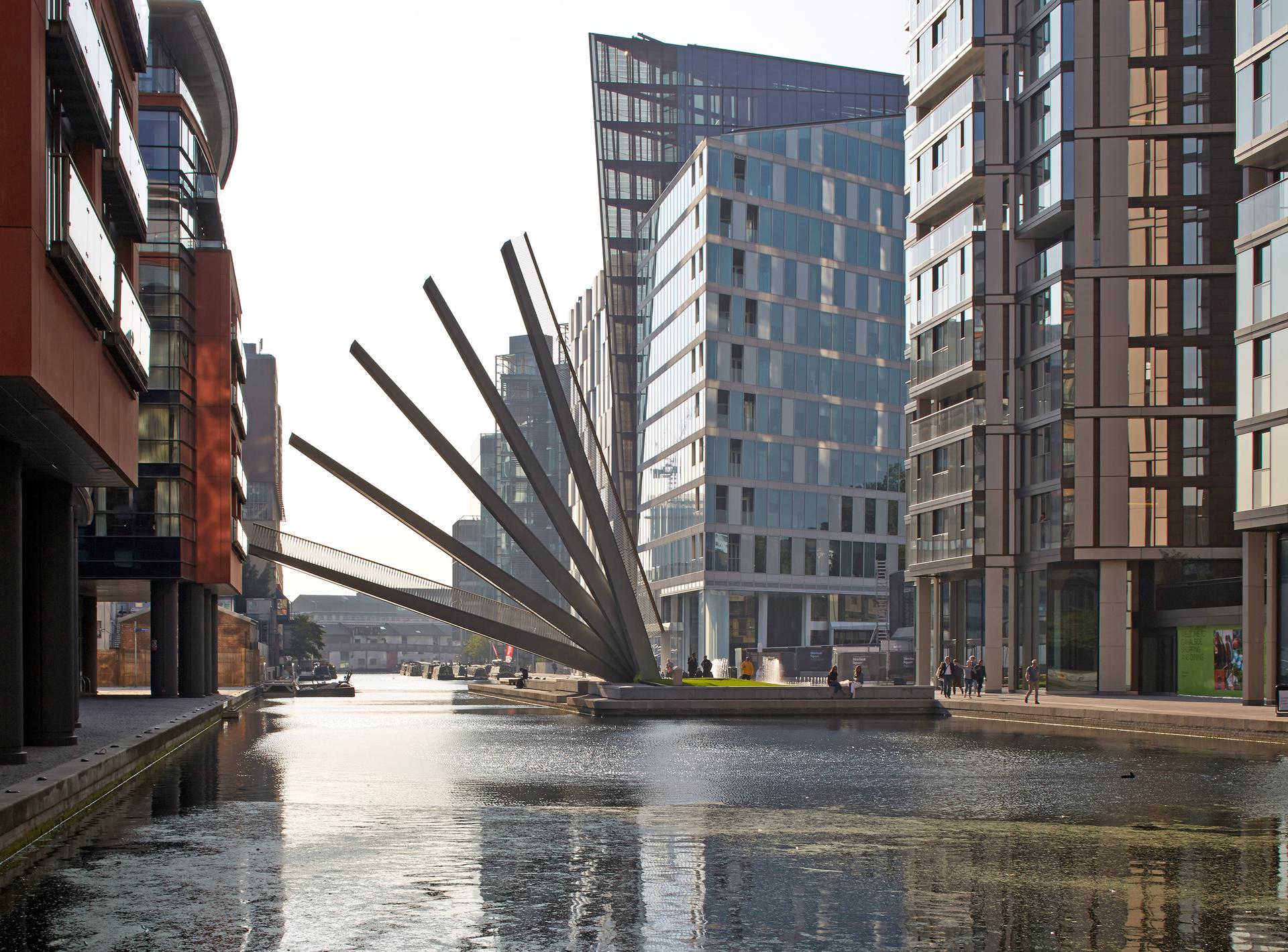 Merchant Square footbridge - image 4
