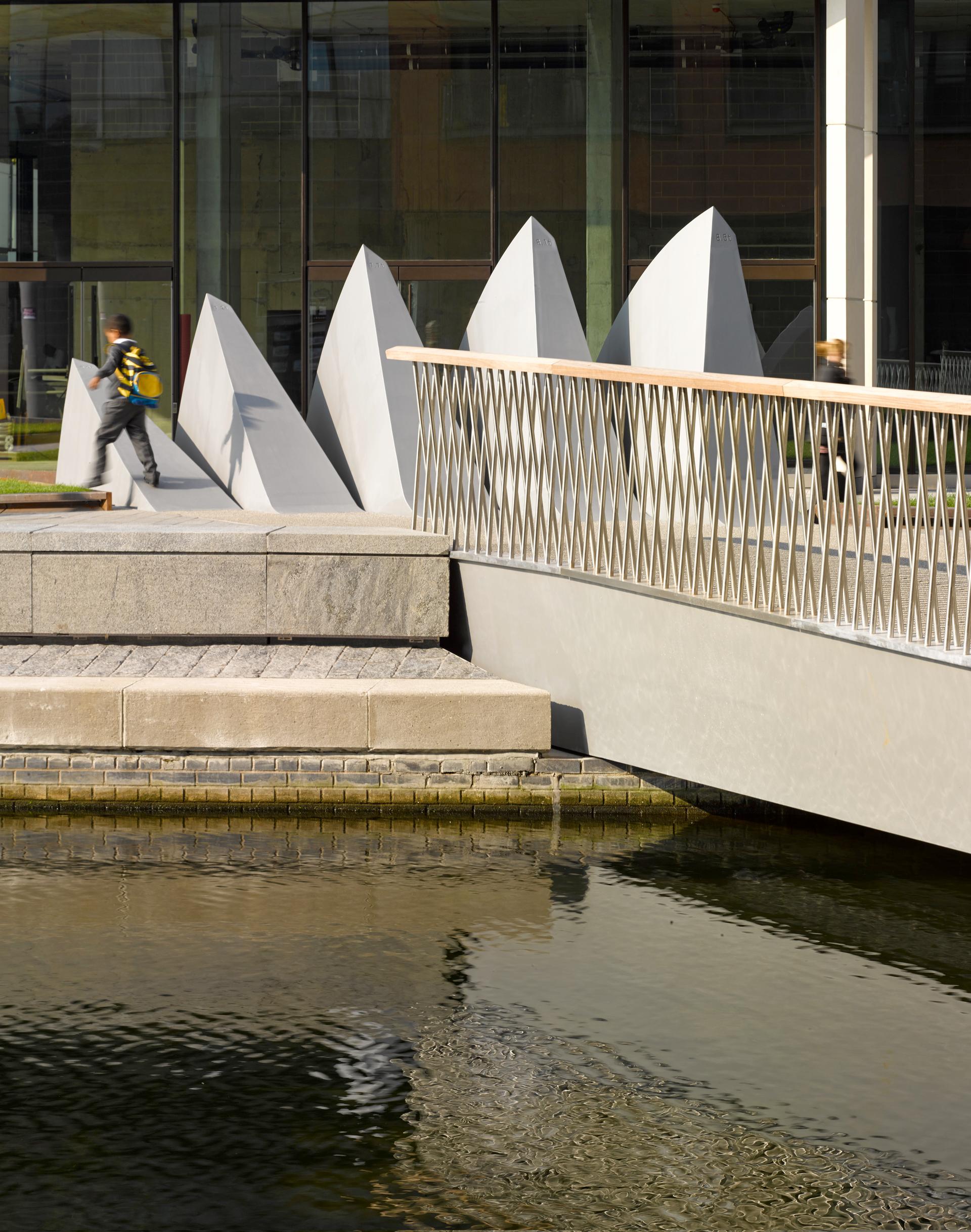 Merchant Square footbridge - image 6