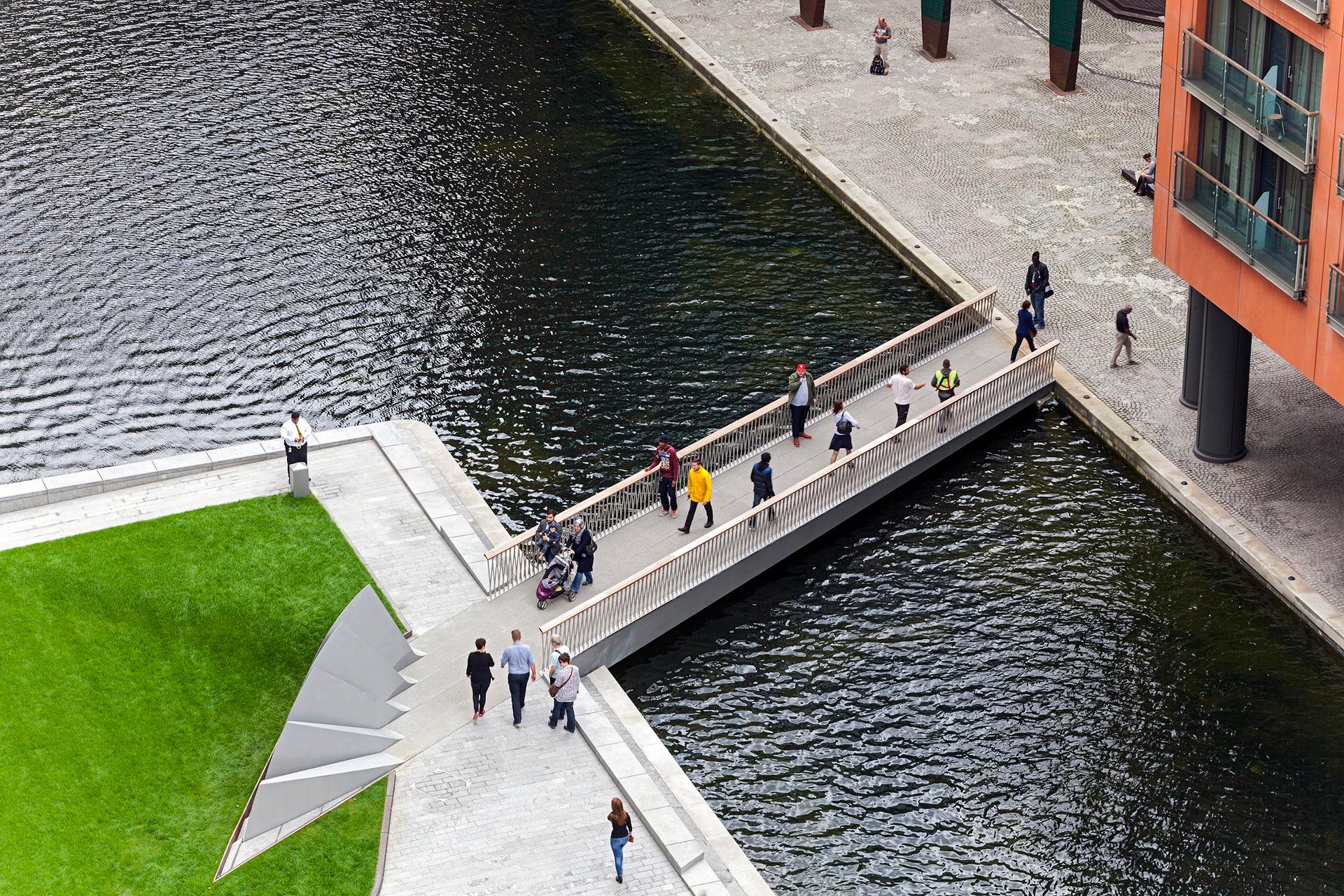 Merchant Square footbridge - image 5