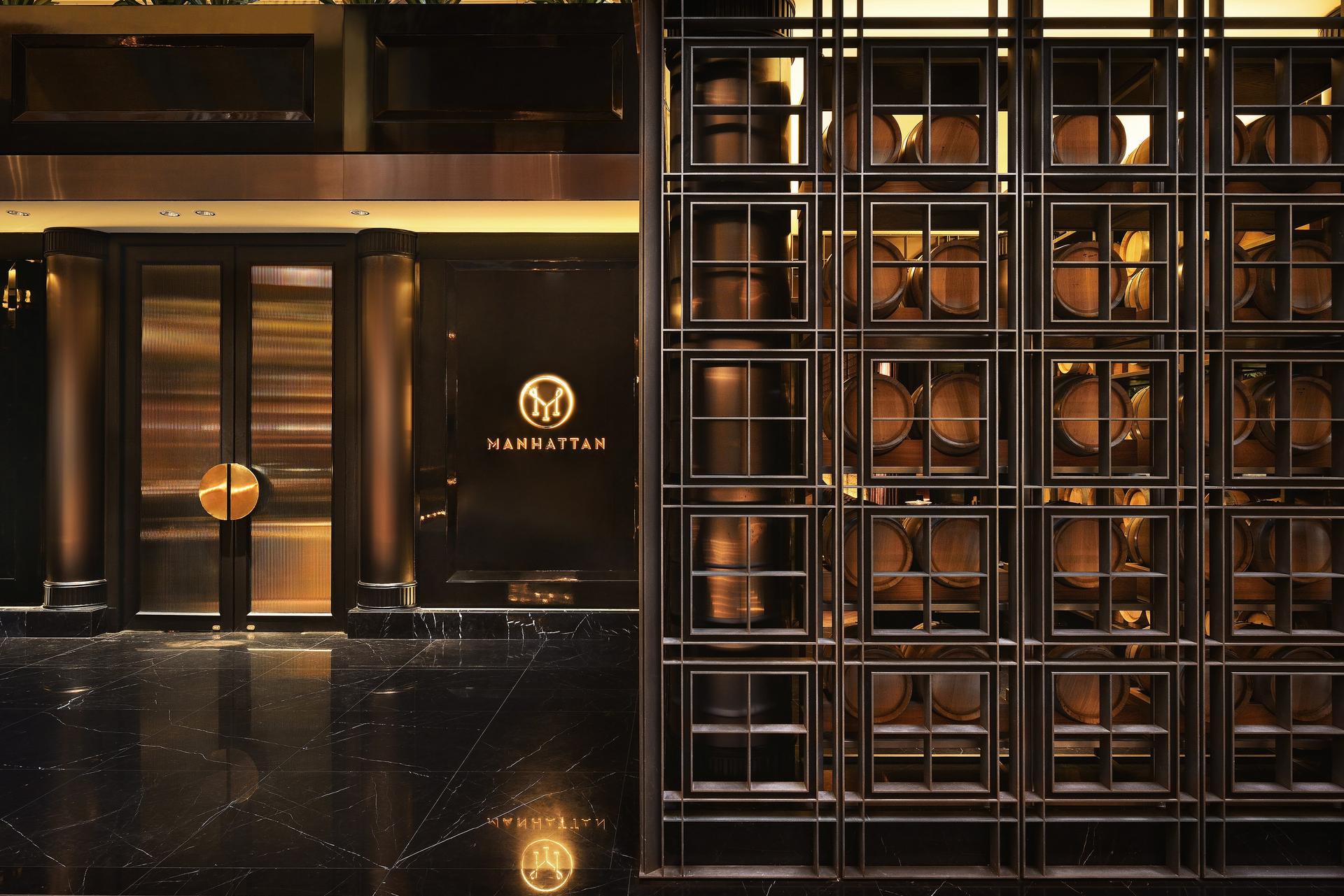 Manhattan Bar - image 2