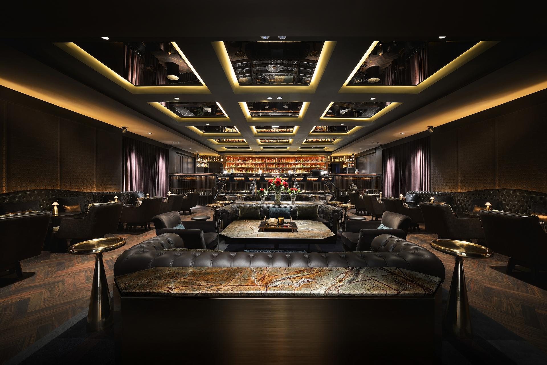 Manhattan Bar