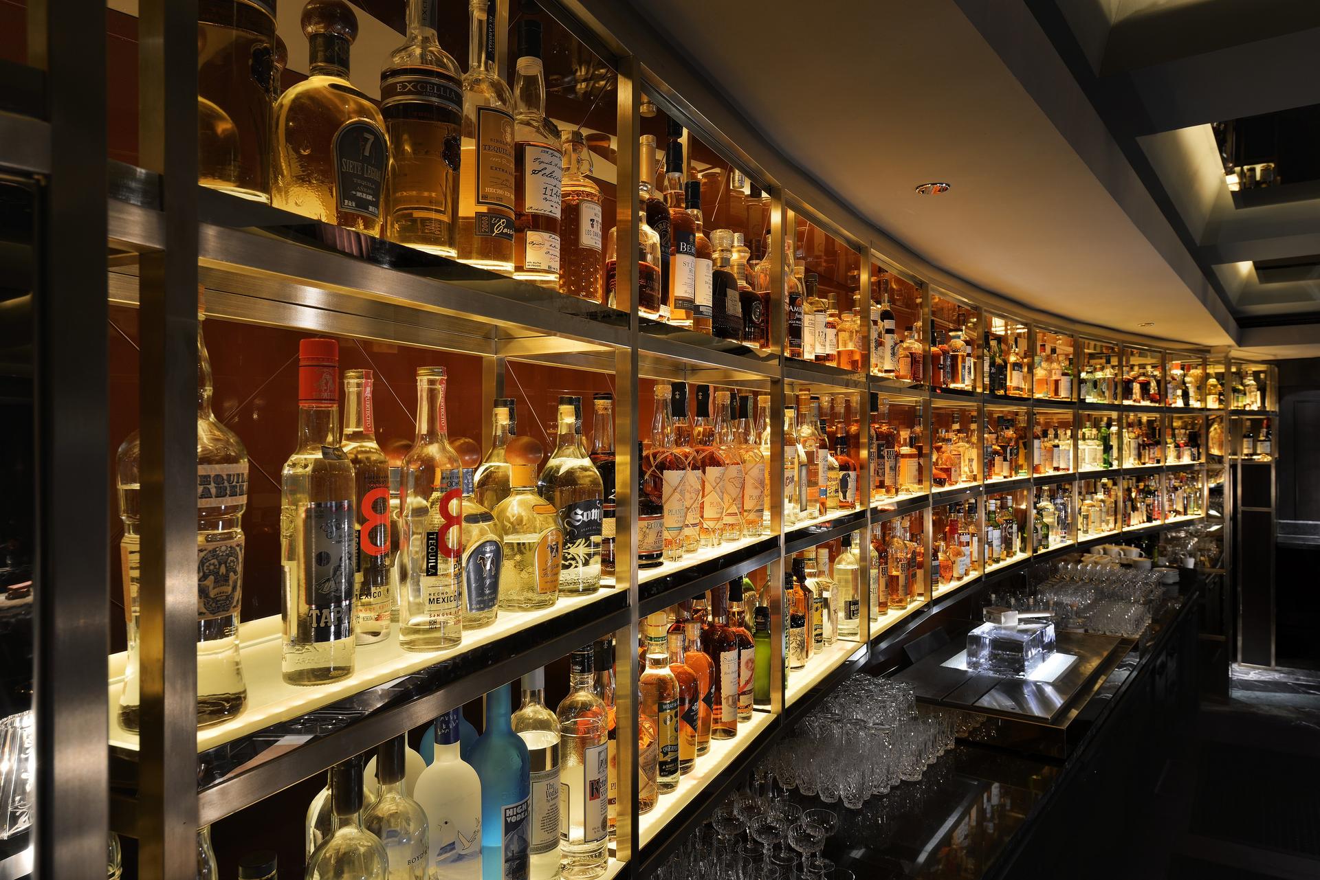 Manhattan Bar - image 6