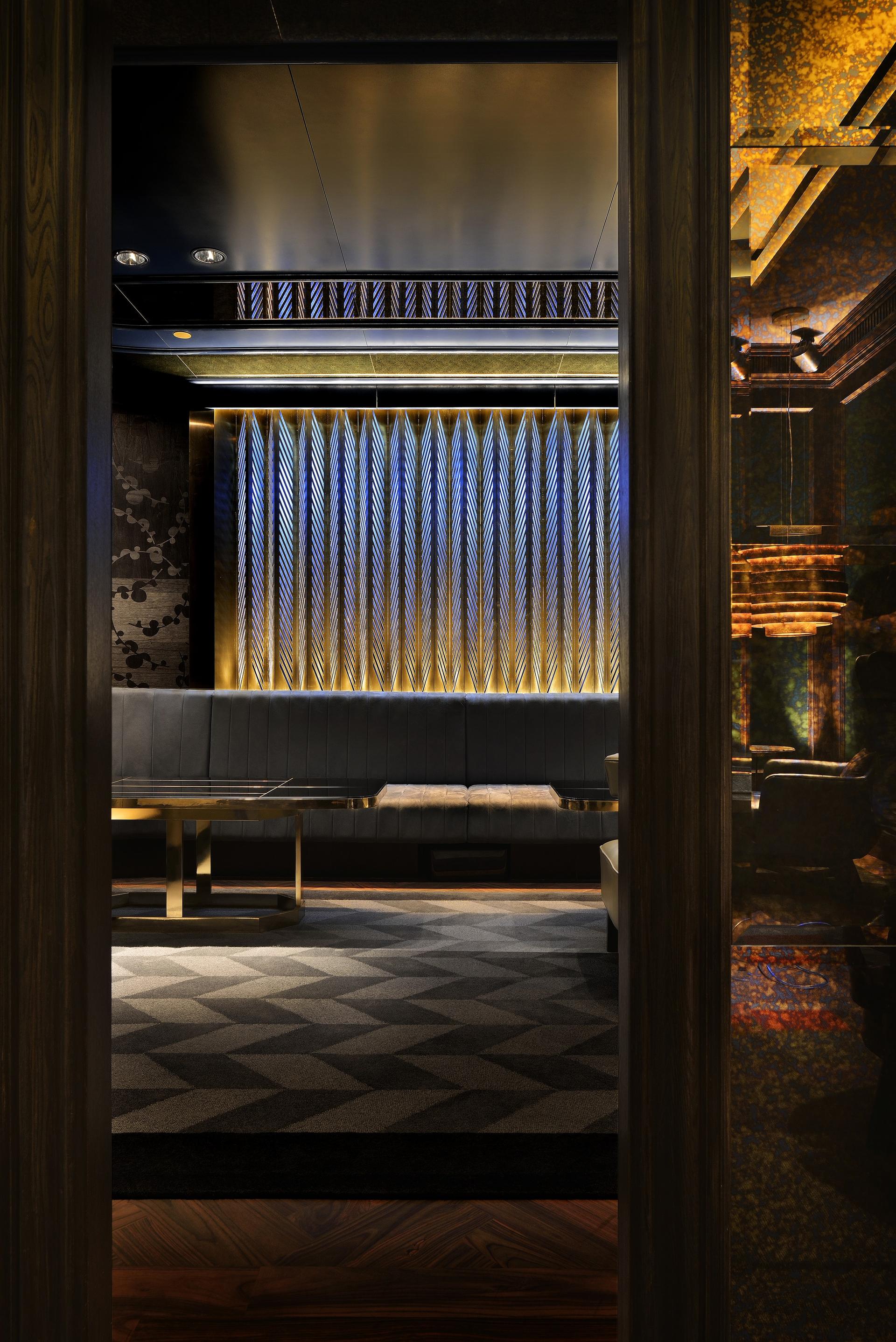 Manhattan Bar - image 13