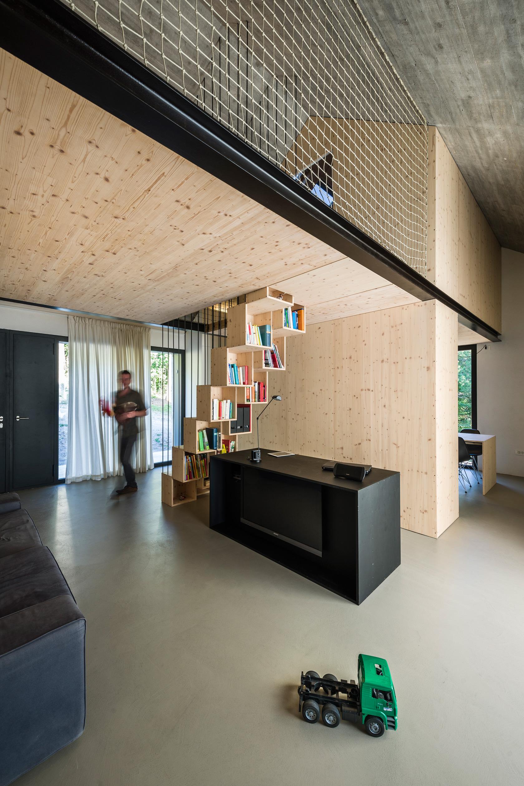 Compact Karst House - image 7