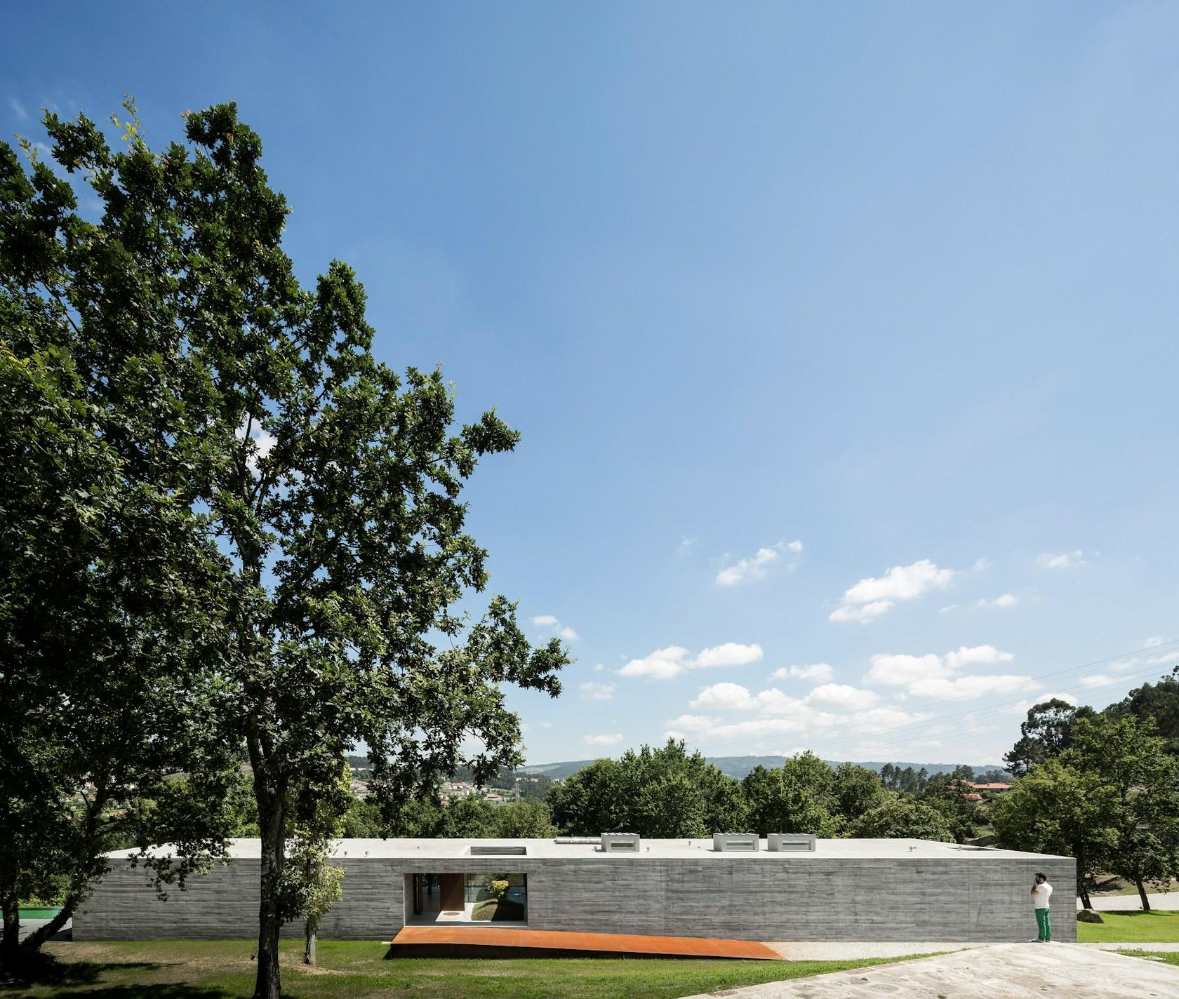 Sambade House - image 9
