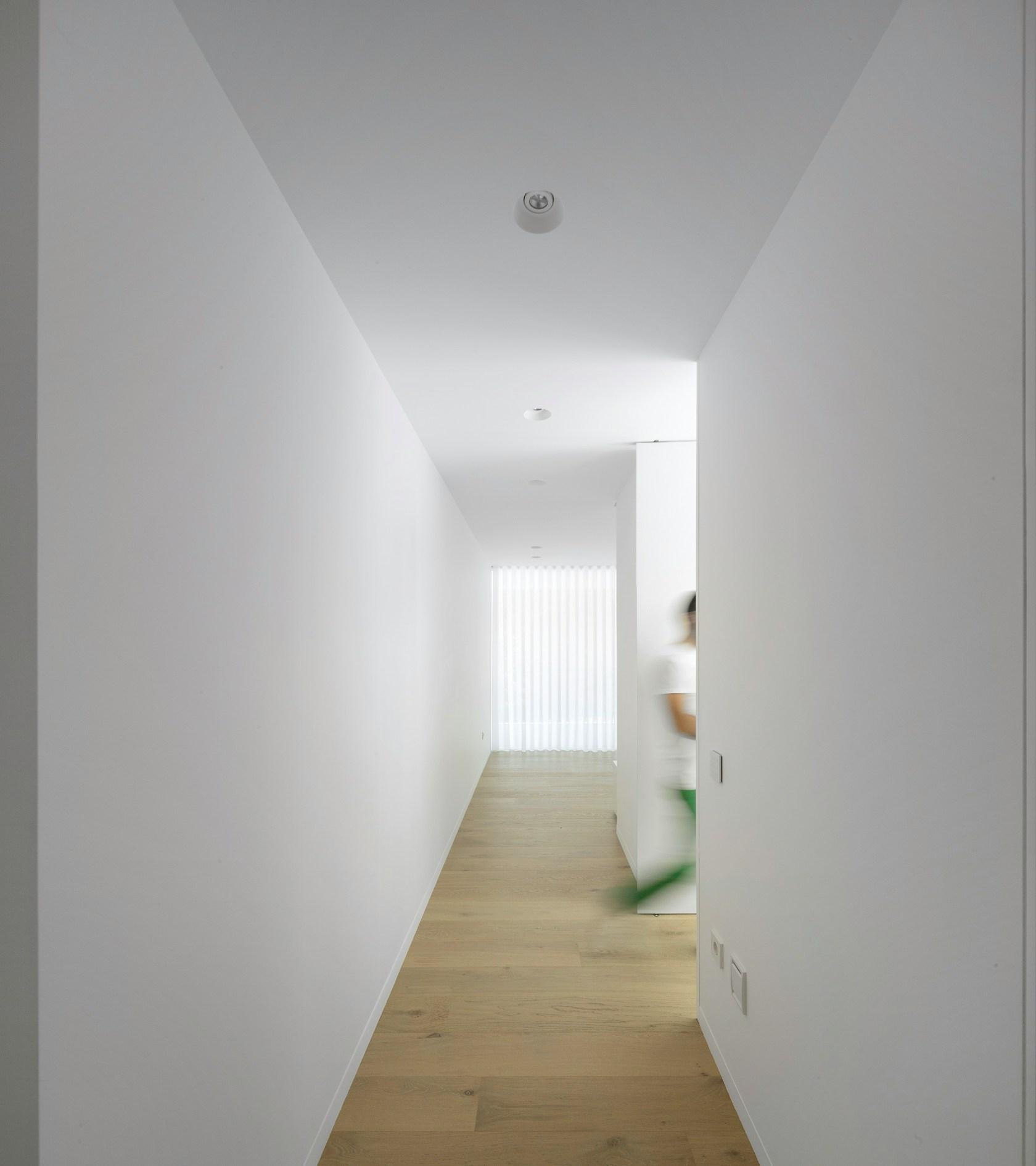 Sambade House - image 20