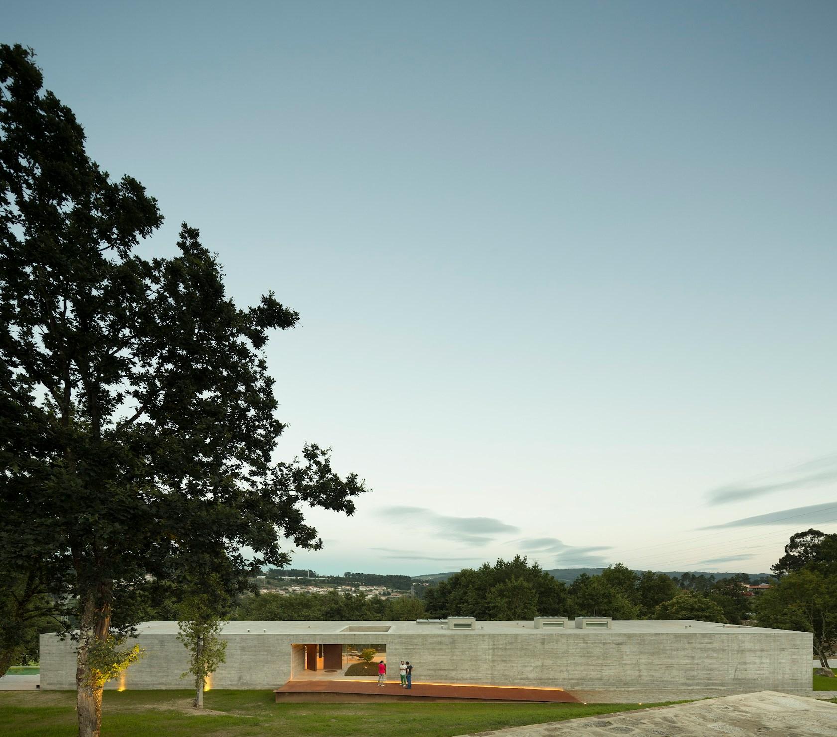 Sambade House - image 3
