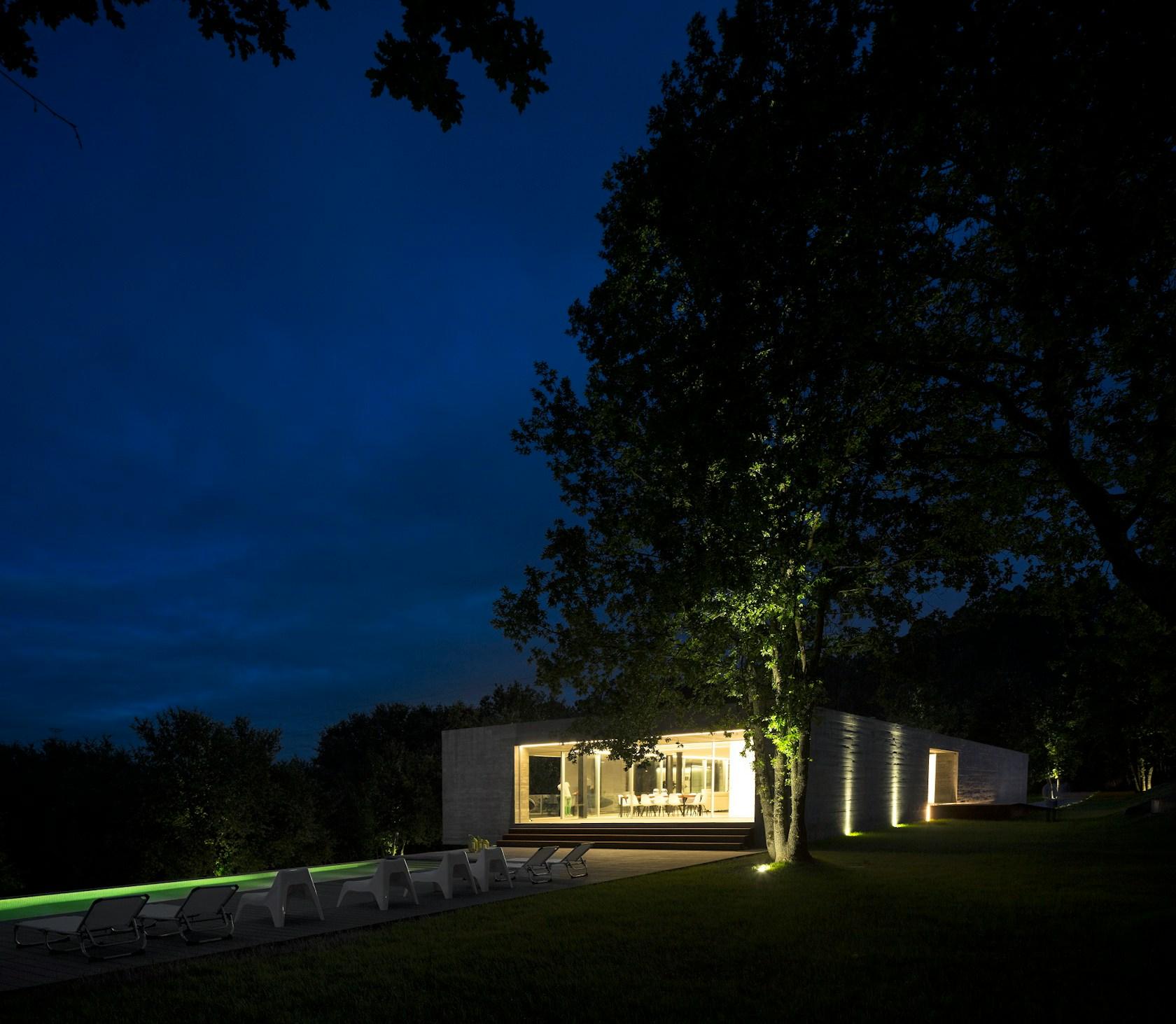 Sambade House - image 53