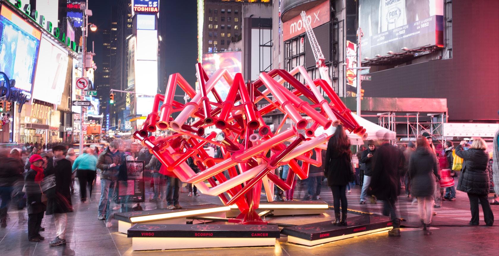 Times Square Valentine Heart - image 2