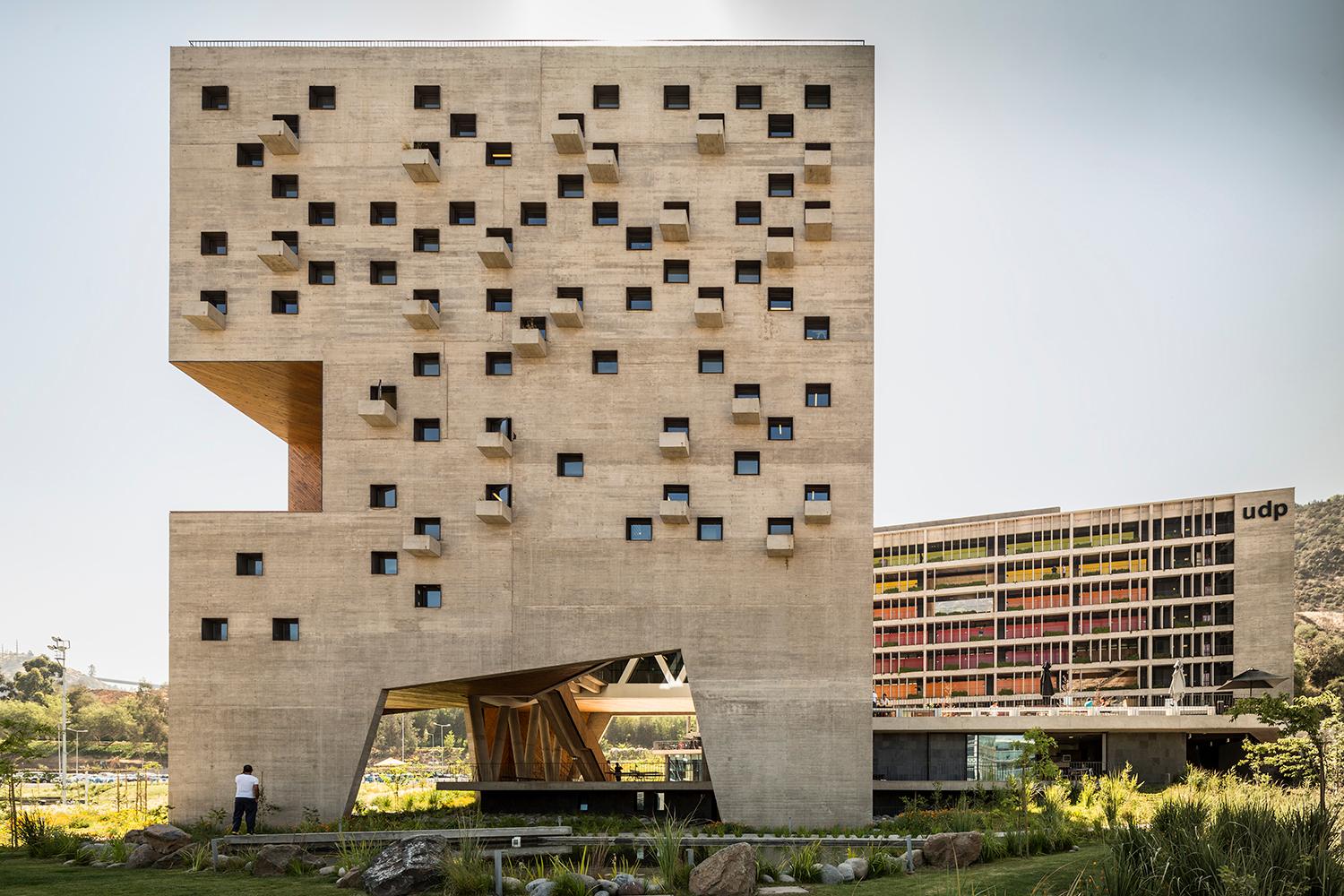 Economics and Business Faculty, Diego Portales University - image 10